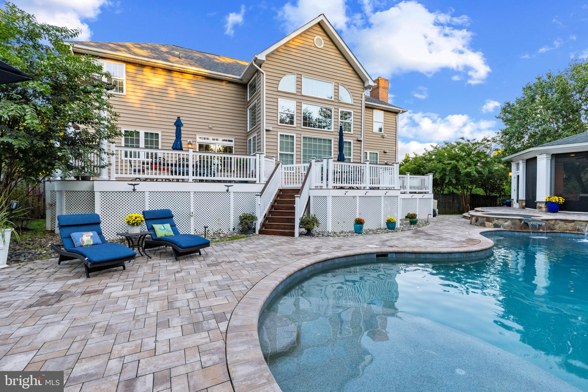 114 LONGFELLOW DRIVE