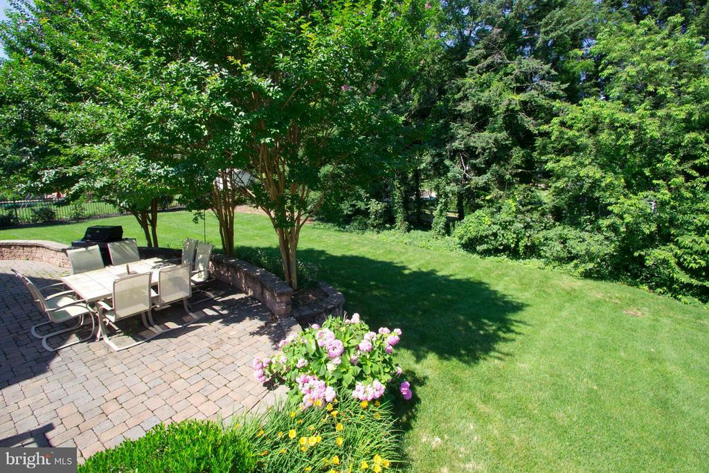 306 EMILIES LANE
