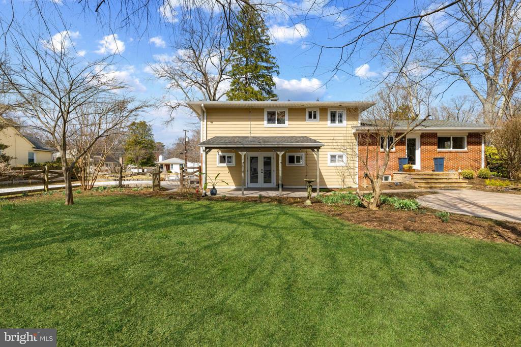 101 AVONDALE CIRCLE