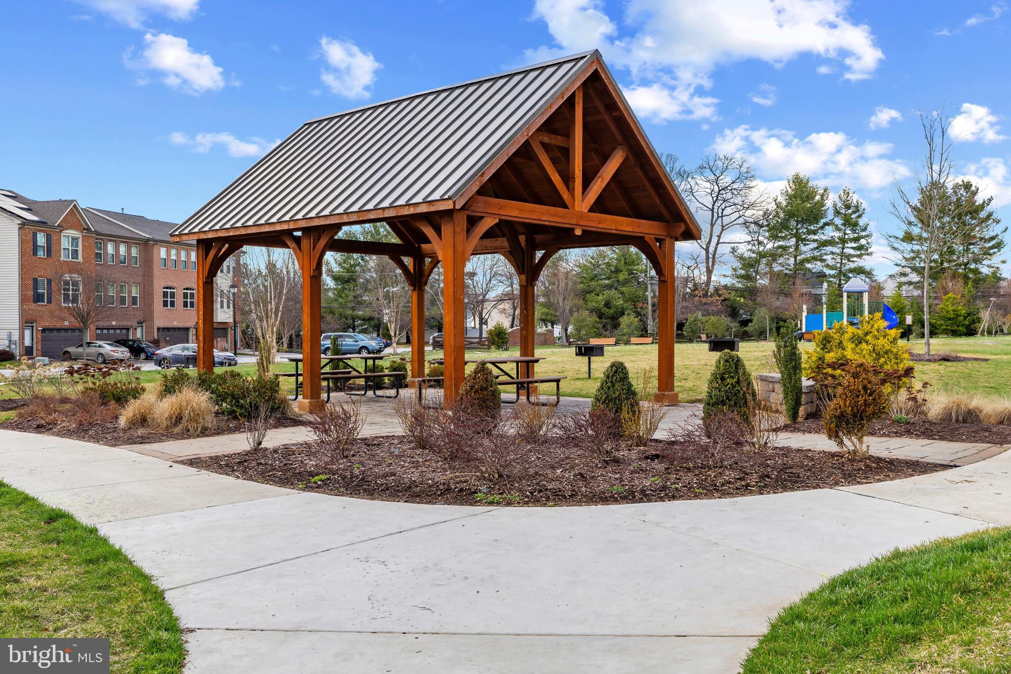 597 CROSS CHASE DRIVE