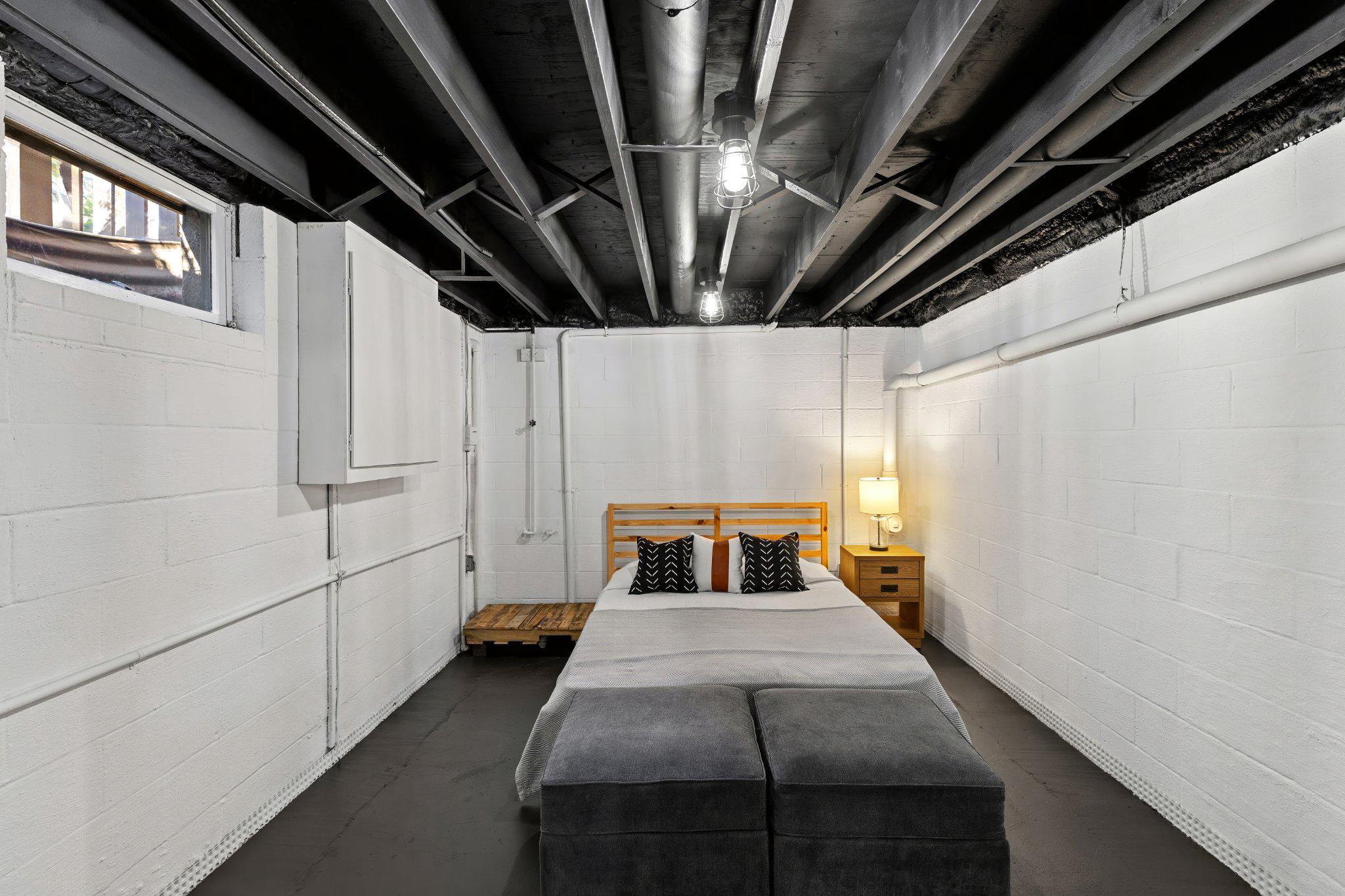 704 TICONDEROGA AVENUE