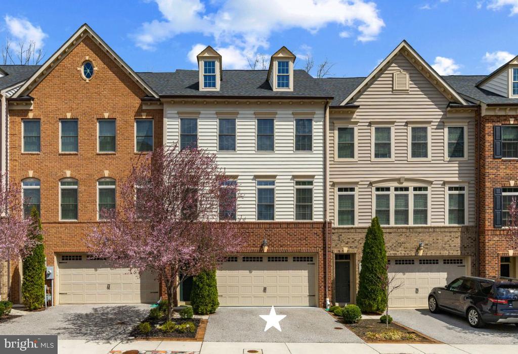 1117 CANTERWOOD PLACE