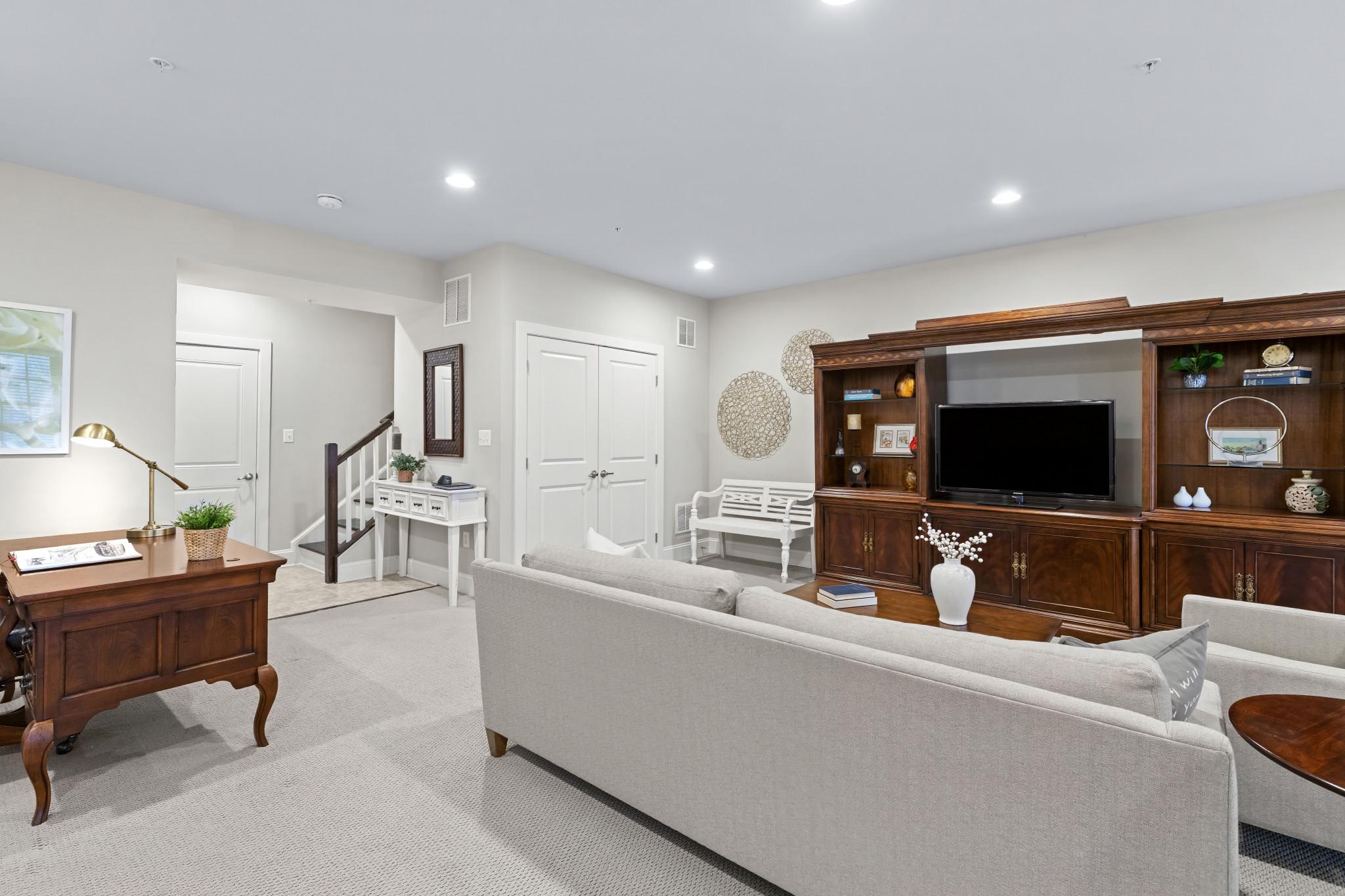 1117 CANTERWOOD PLACE