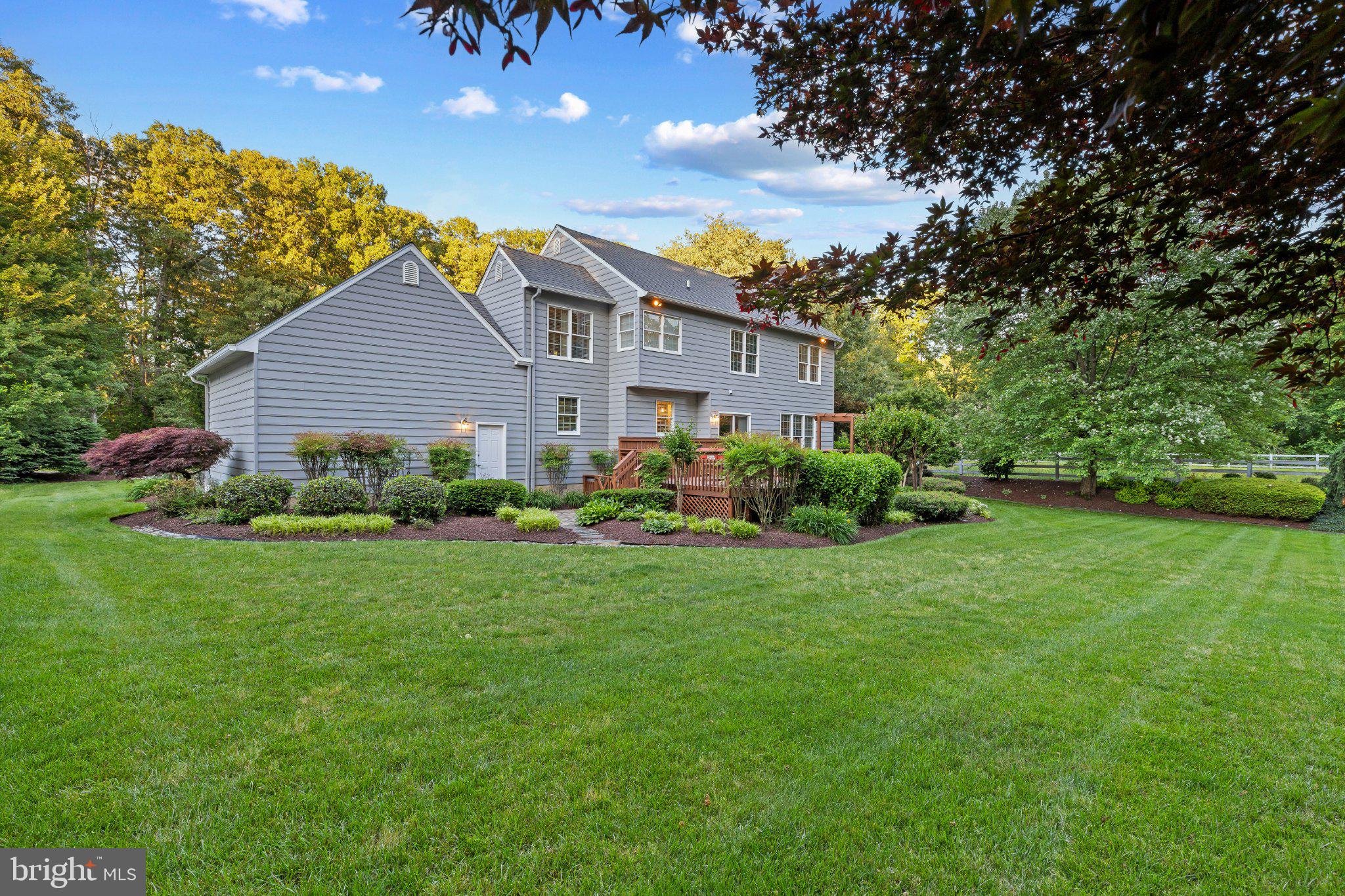 71 SIMMONS LANE