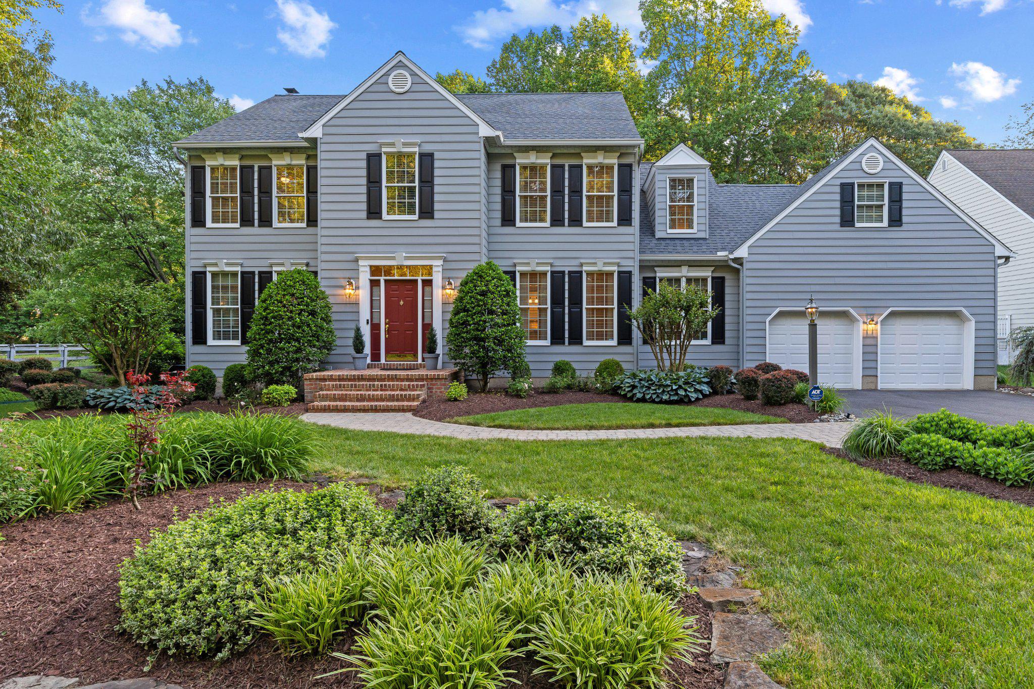 71 SIMMONS LANE
