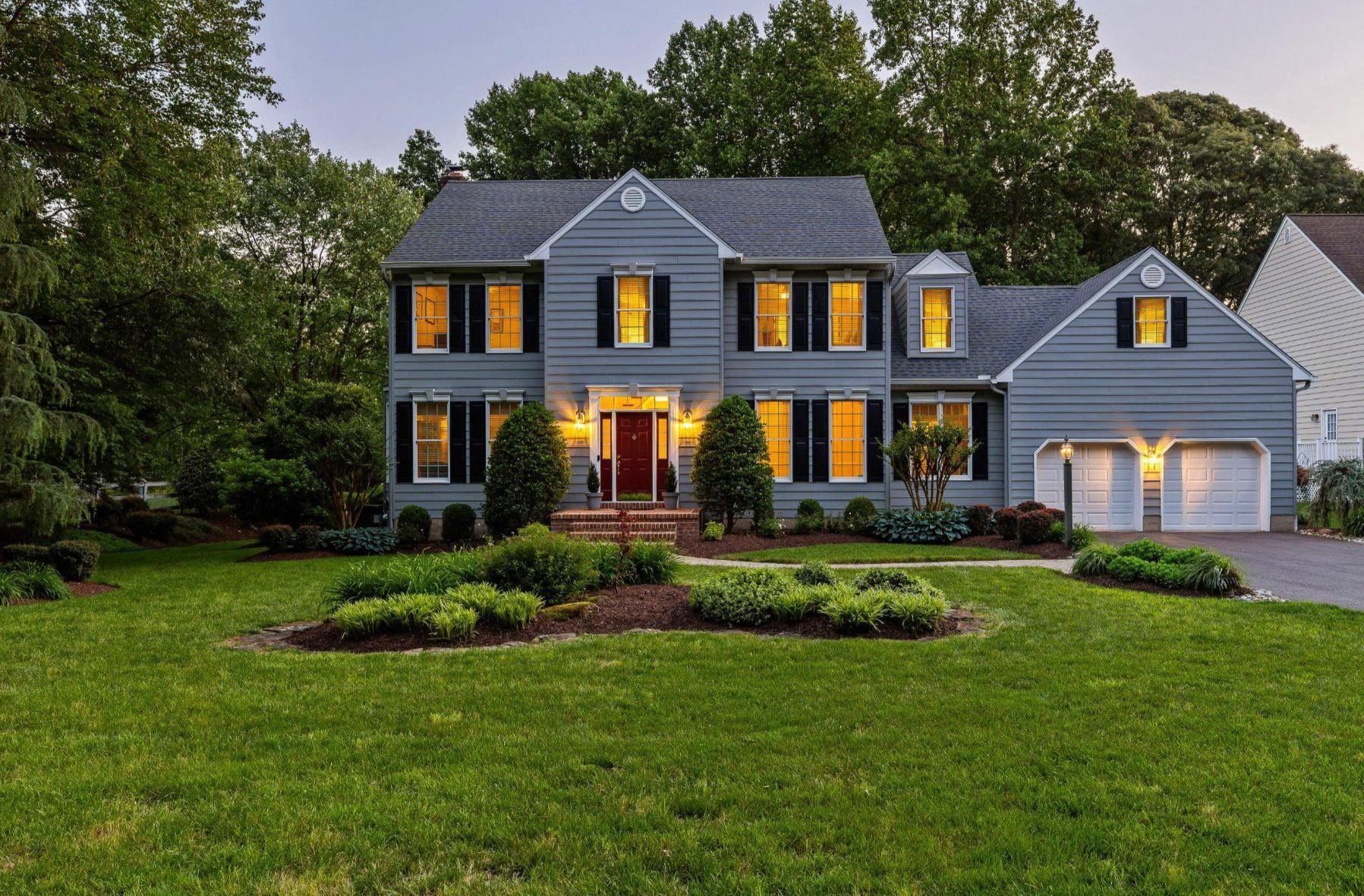71 SIMMONS LANE