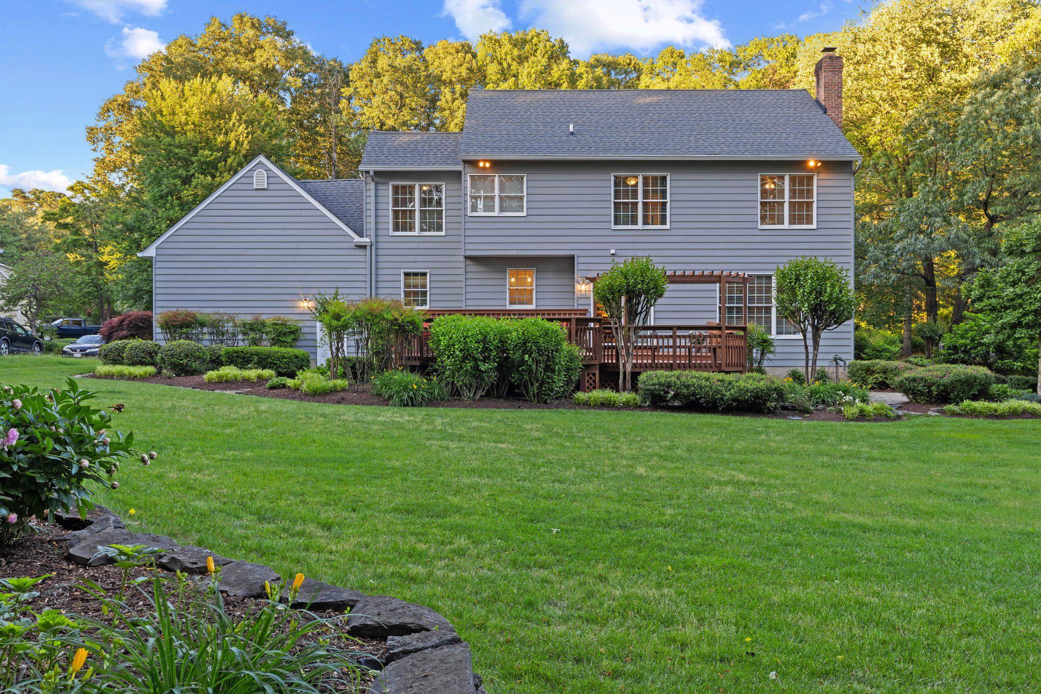 71 SIMMONS LANE
