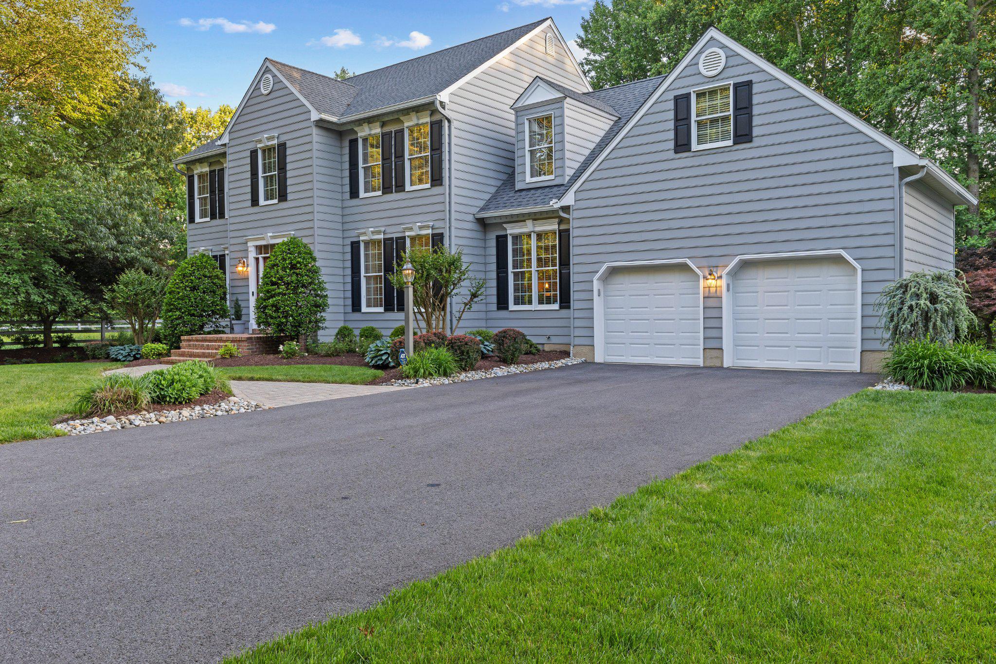 71 SIMMONS LANE