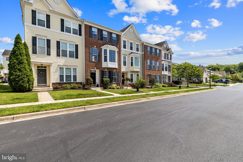 2668 MERLIN COURT