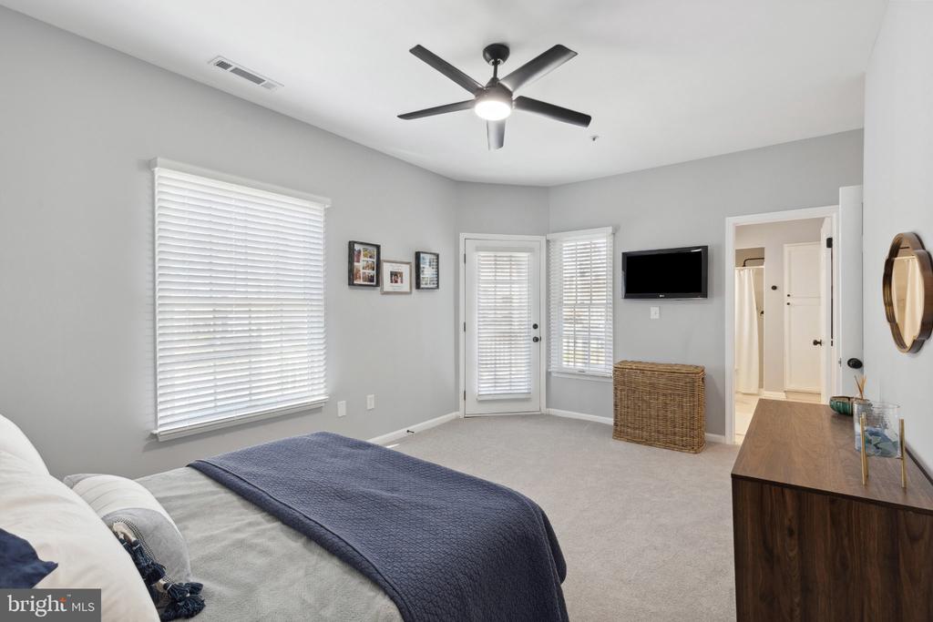2711 SUMMERVIEW WAY Unit: 203