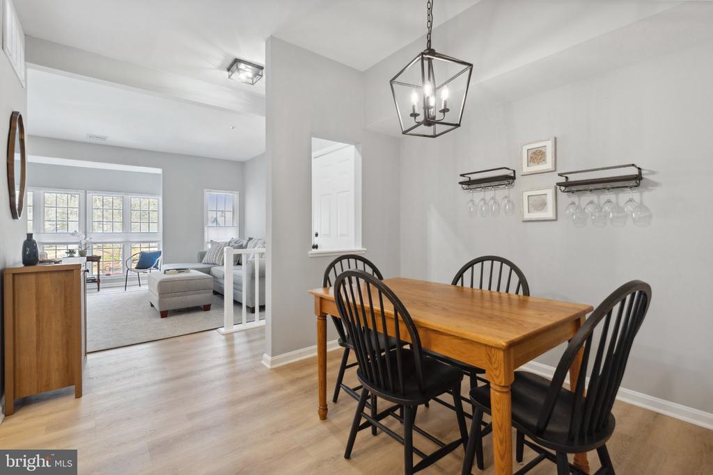 2711 SUMMERVIEW WAY Unit: 203