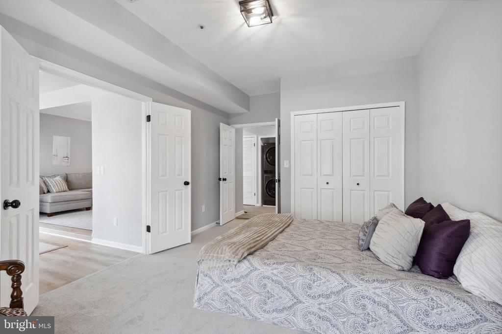 2711 SUMMERVIEW WAY Unit: 203
