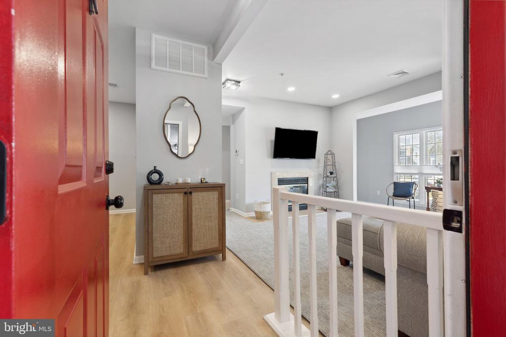 2711 SUMMERVIEW WAY Unit: 203