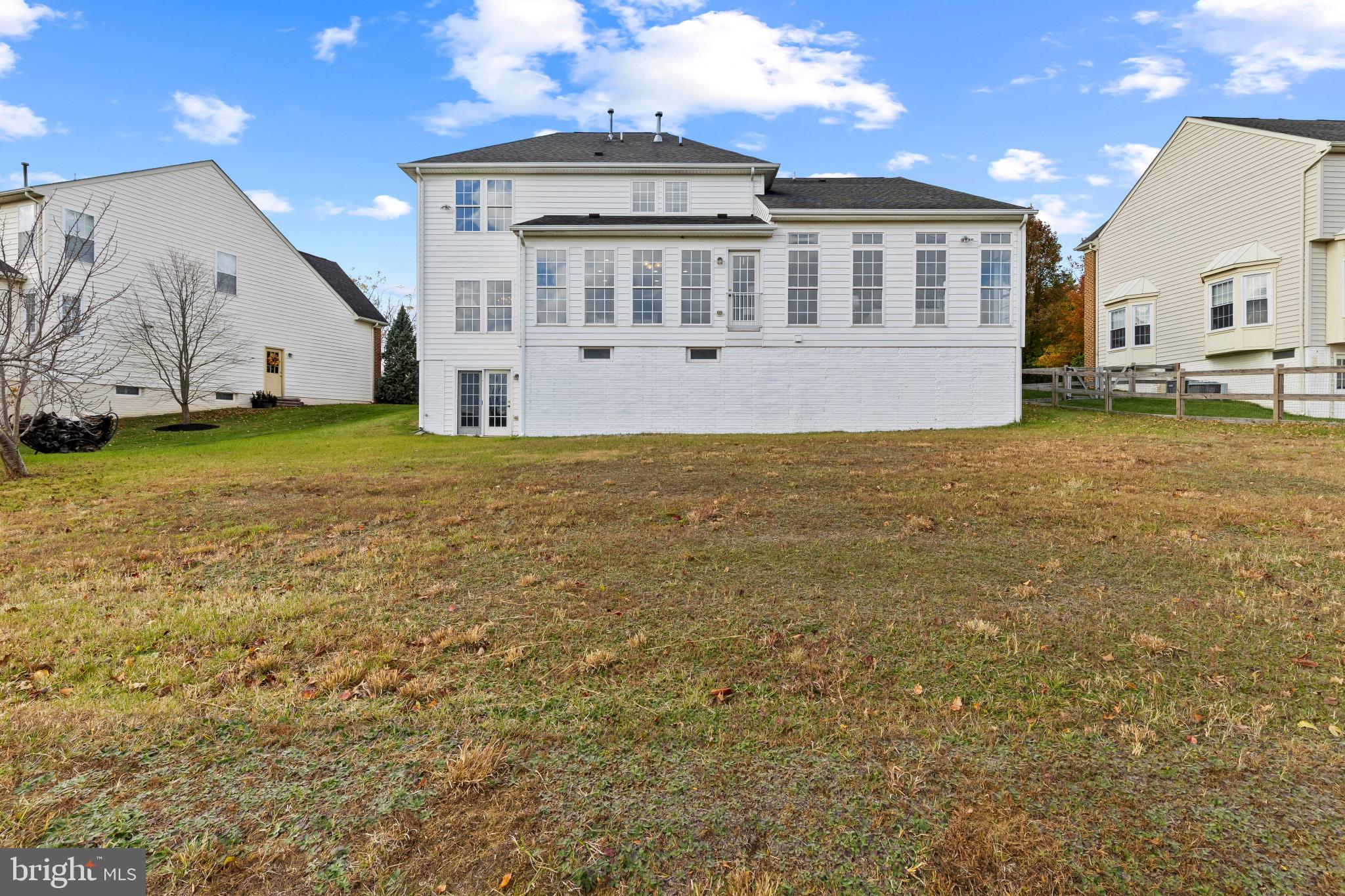 686 SPRING MEADOW DRIVE