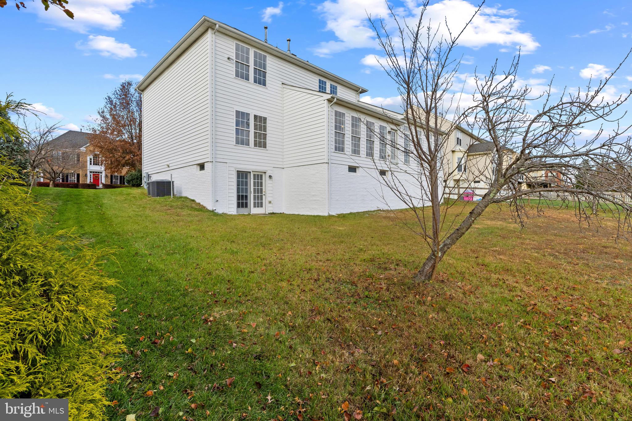 686 SPRING MEADOW DRIVE