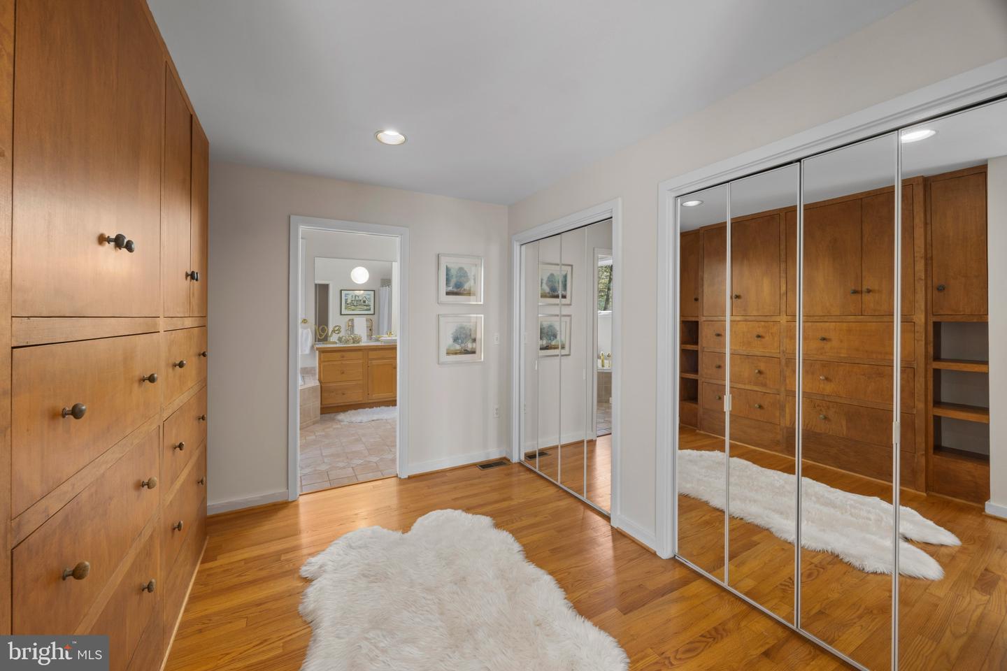 6581 Elizabeths Ln
