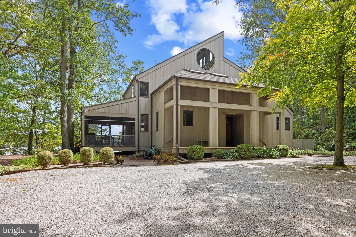 6581 Elizabeths Ln
