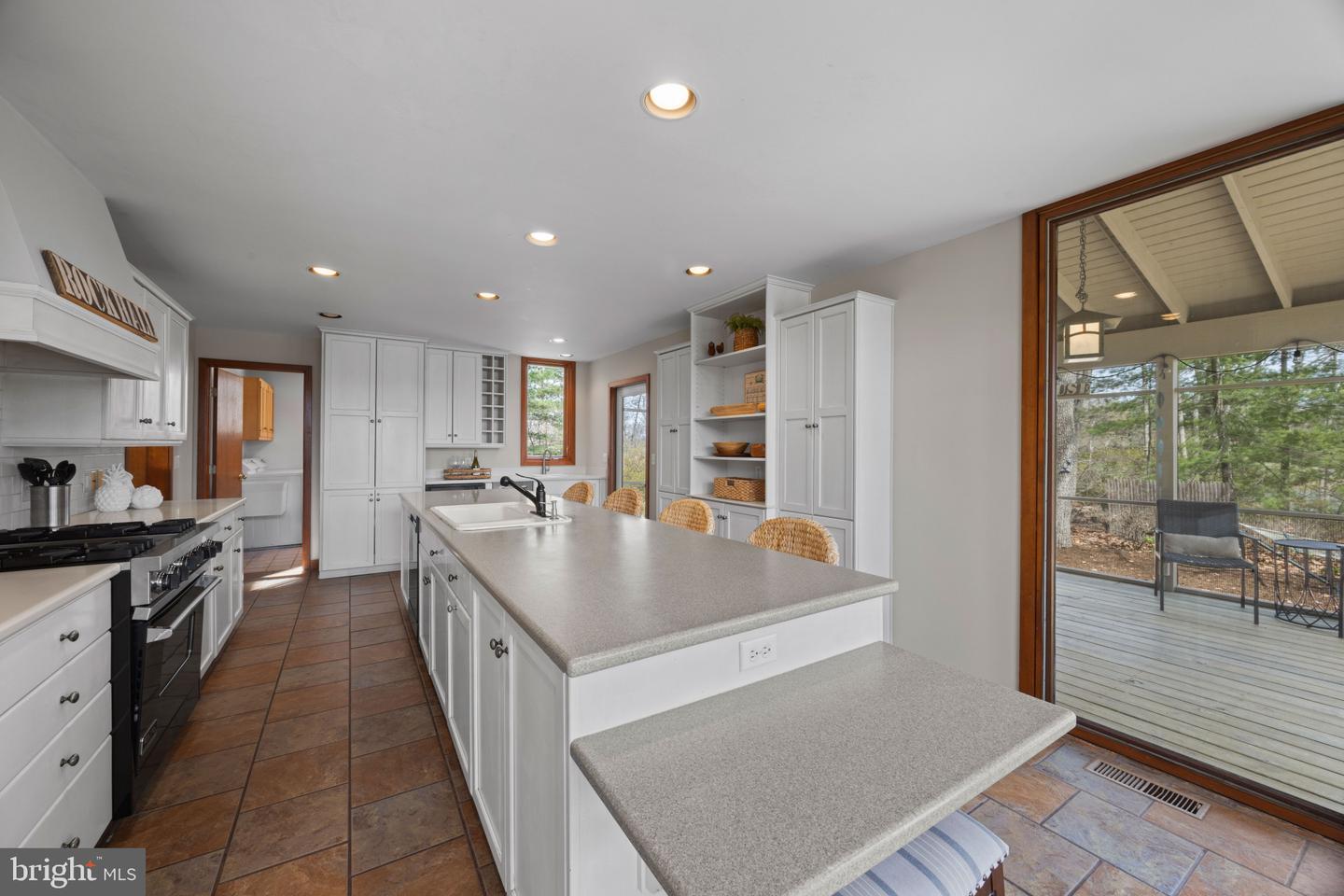 6581 Elizabeths Ln