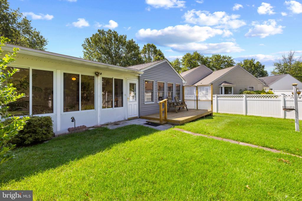 217 Olde Point Ln