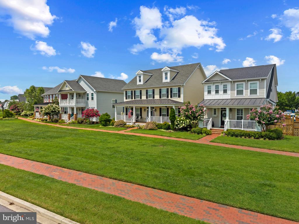 313 THOMAS WHITE BOULEVARD