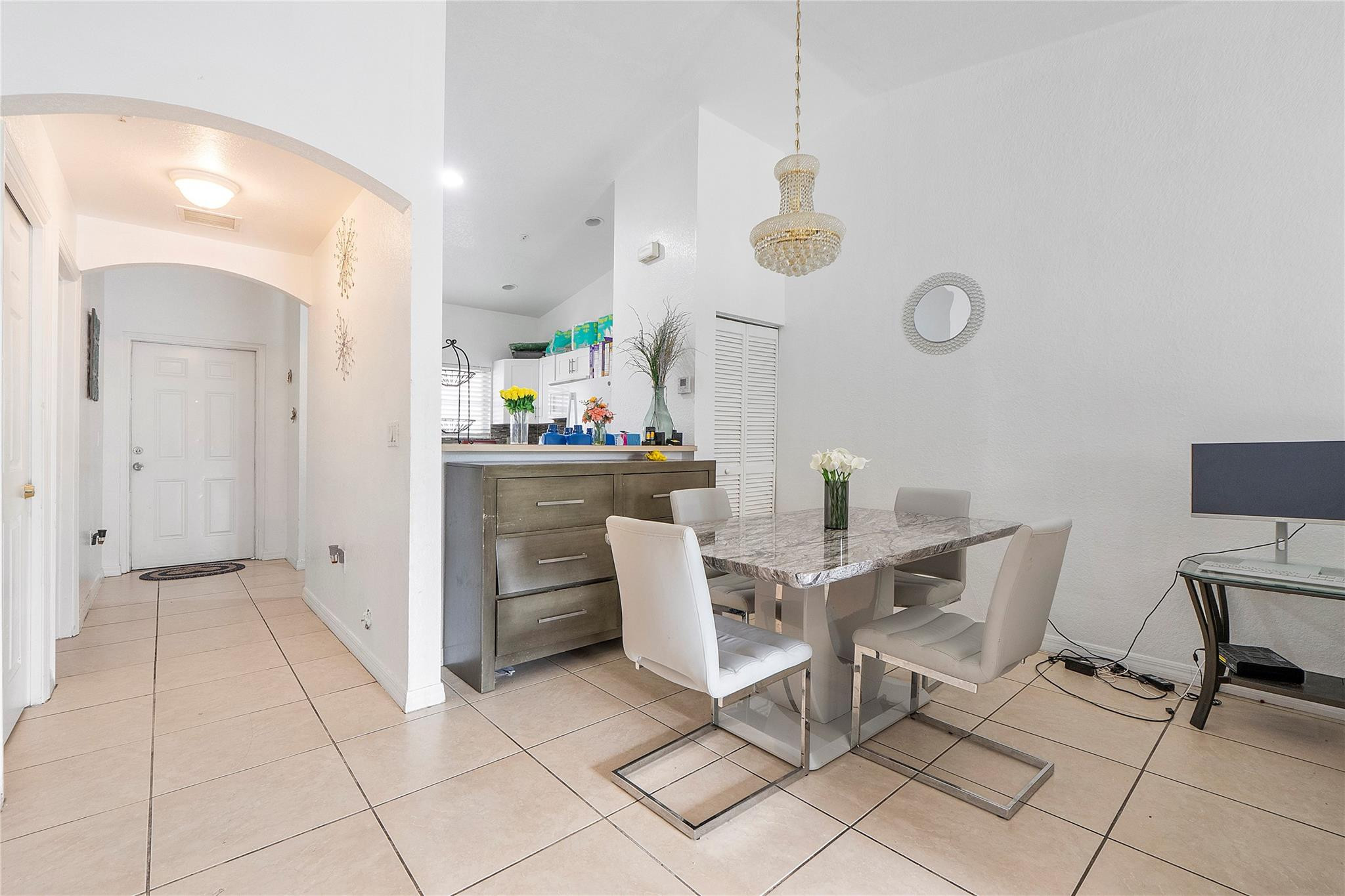 #B- 13 Hollywood F 48 Ave B-13