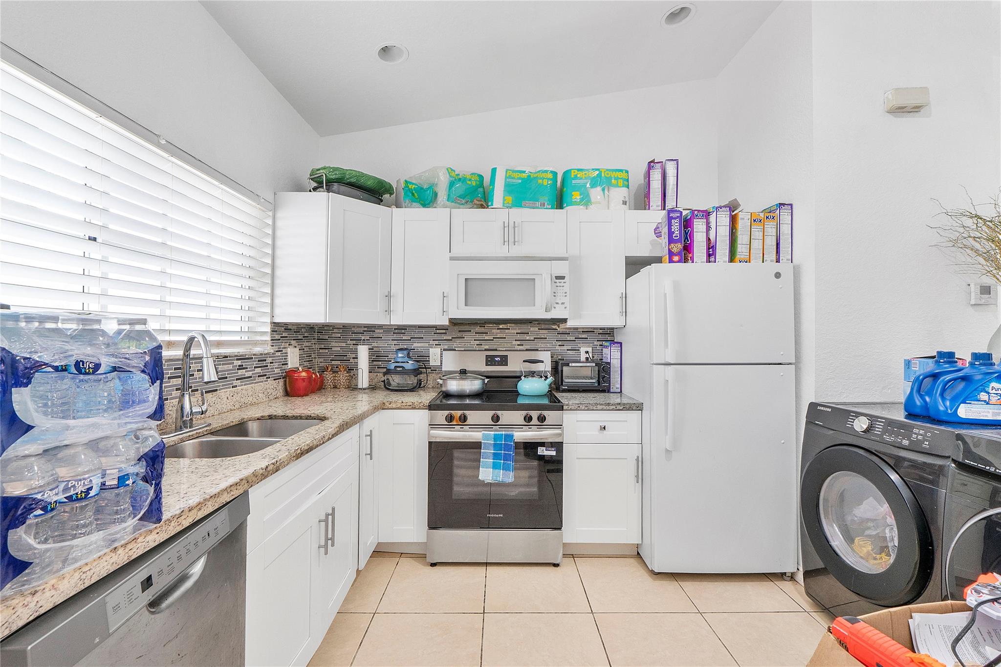 #B- 13 Hollywood F 48 Ave B-13