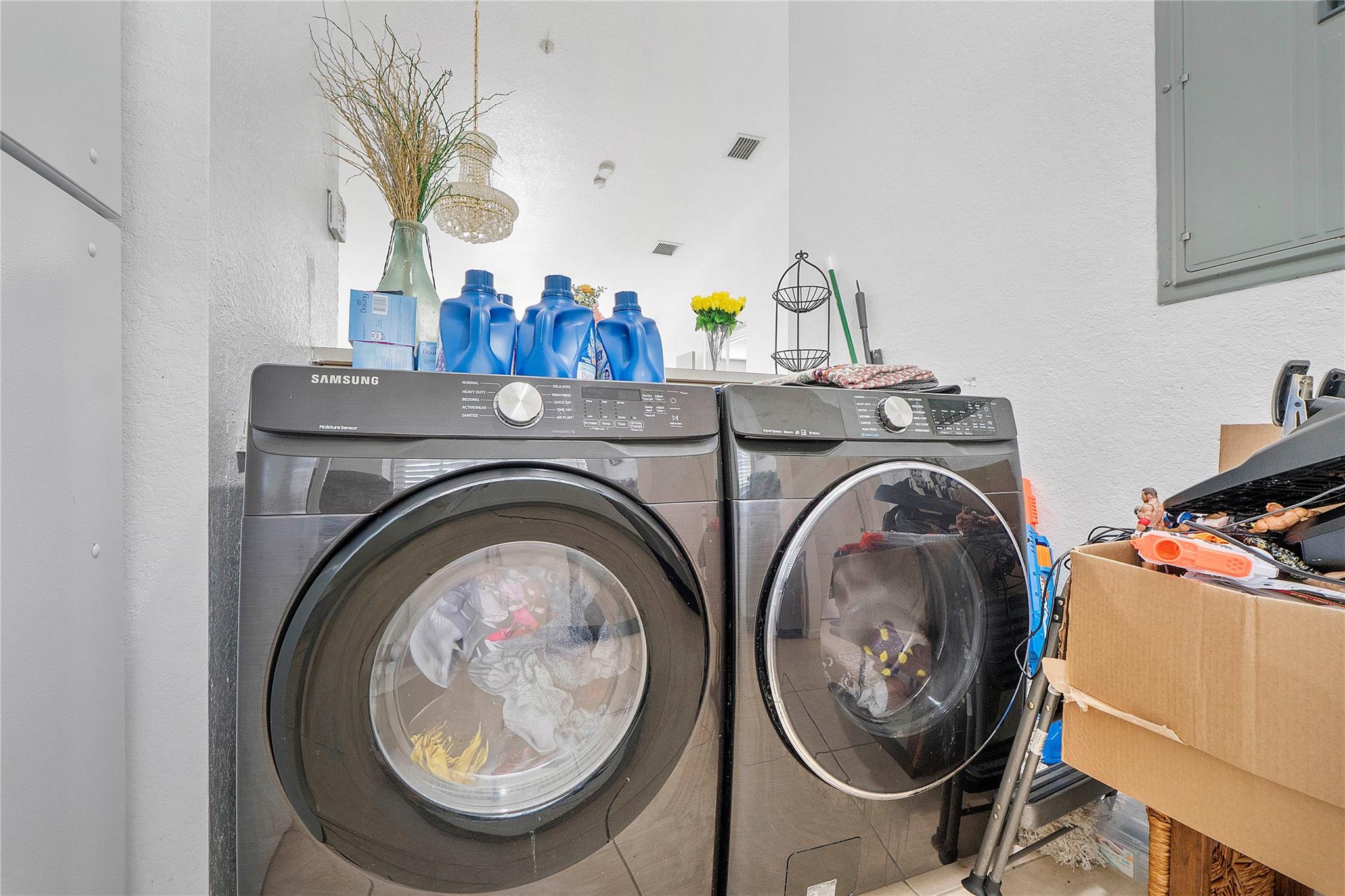 #B- 13 Hollywood F 48 Ave B-13