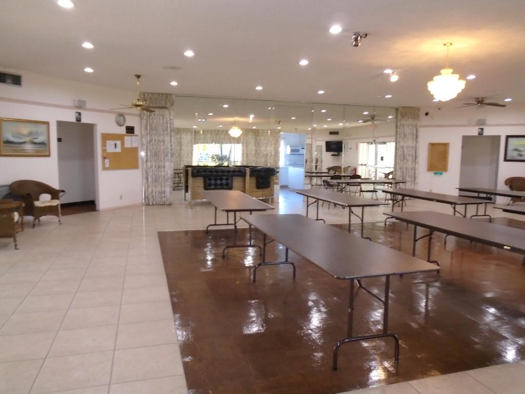 3500 Springdale Boulevard 304