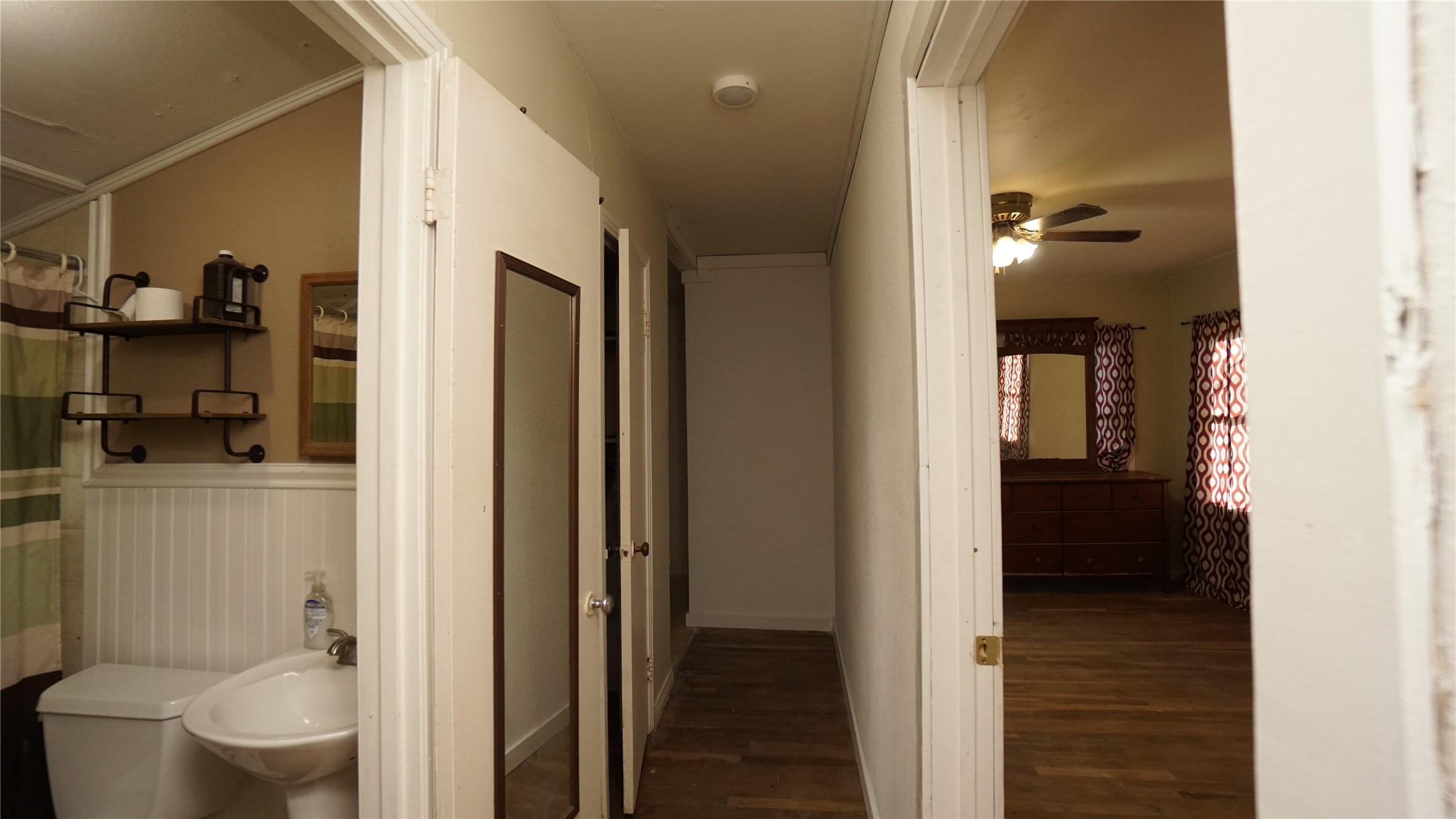 1300 W Day Street