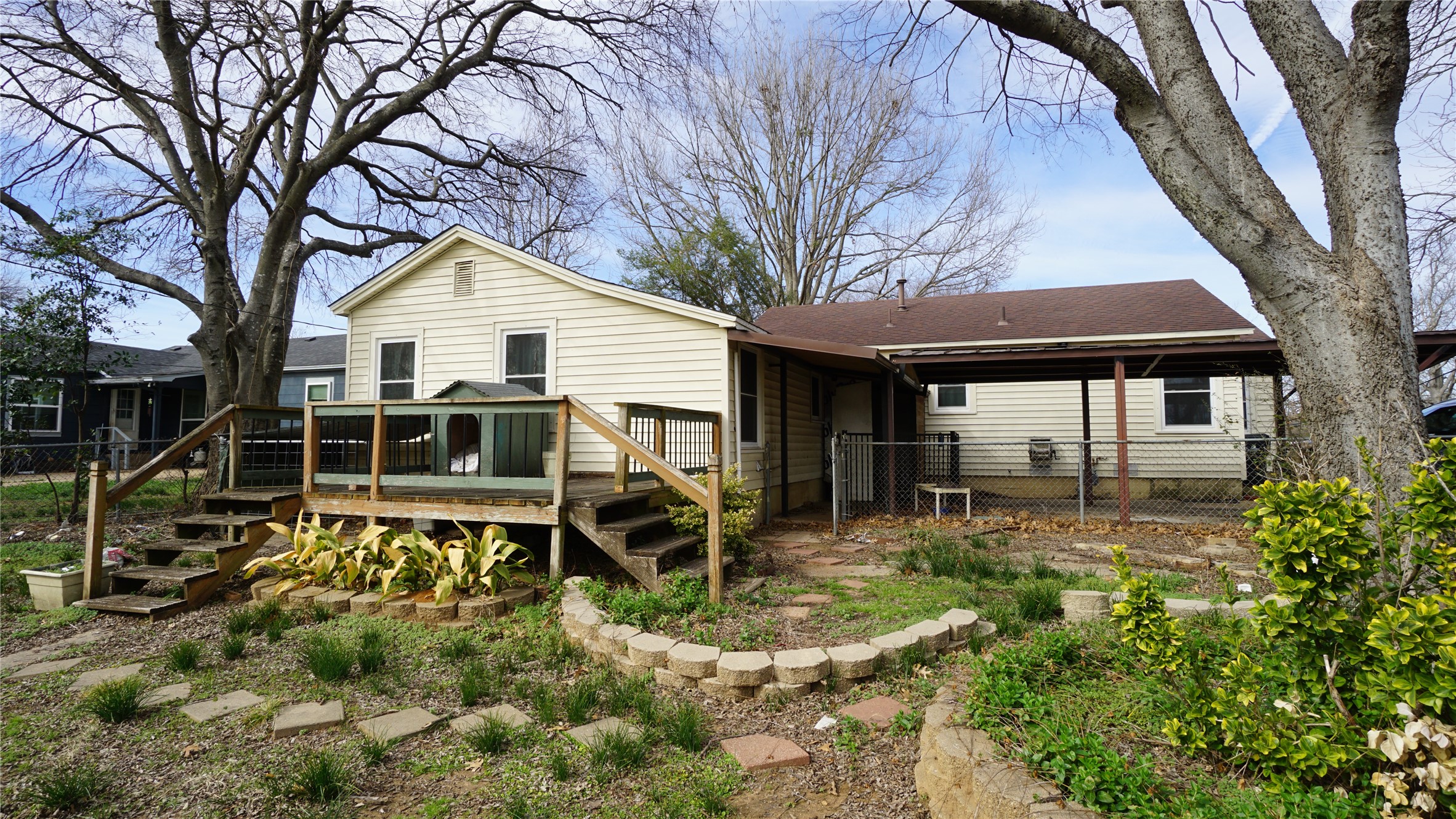 1300 W Day Street