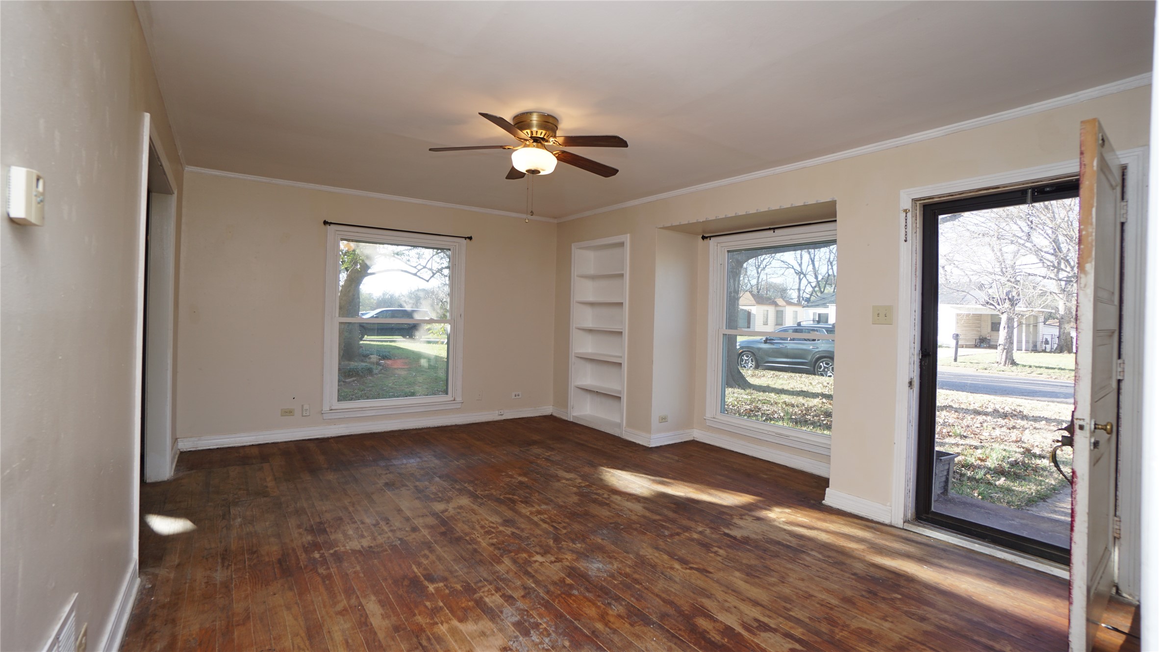 1300 W Day Street