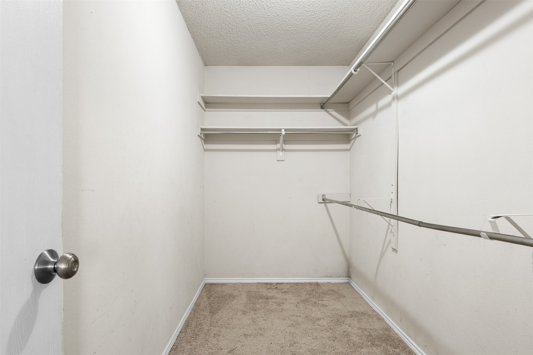 809 Elbe Drive