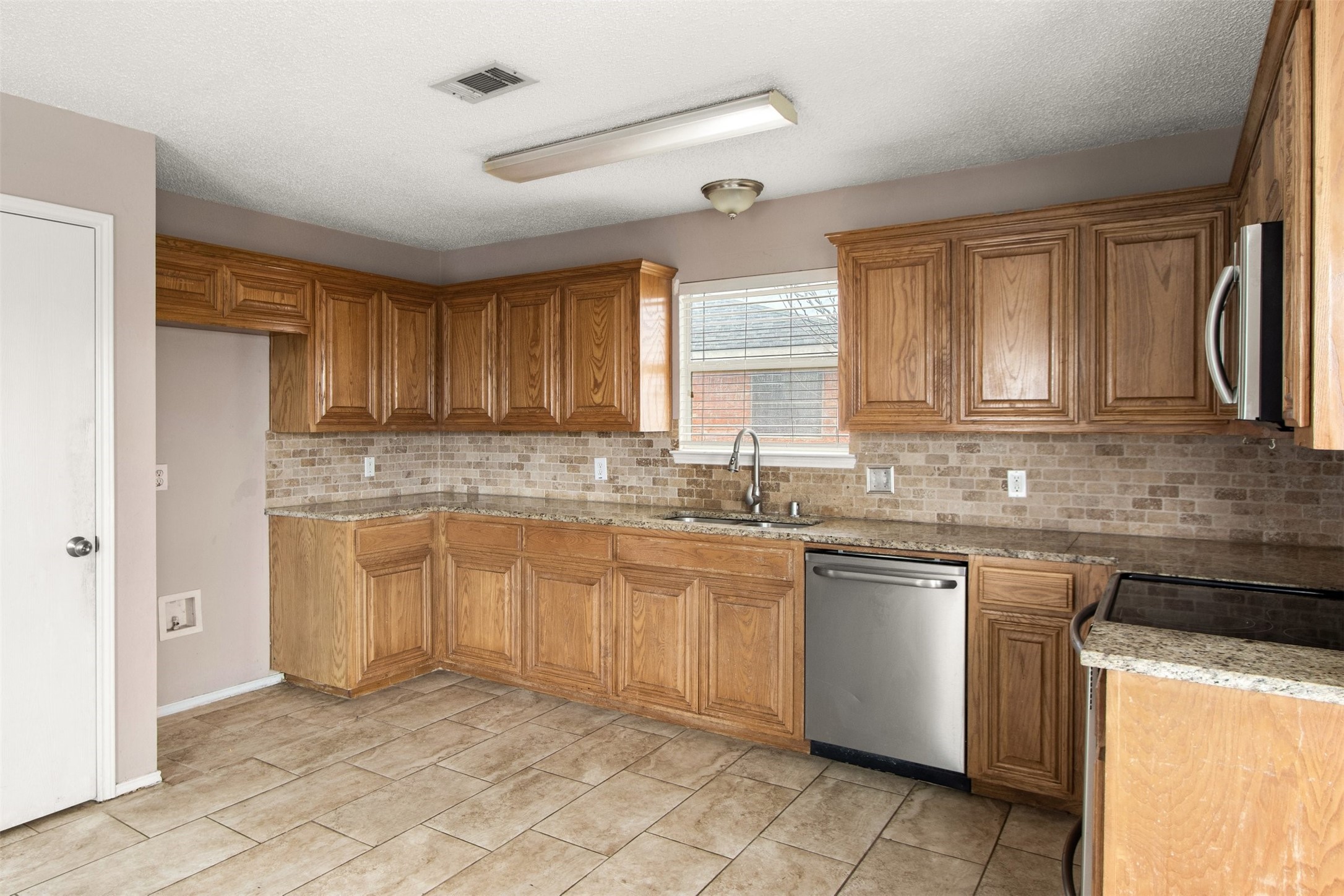 809 Elbe Drive