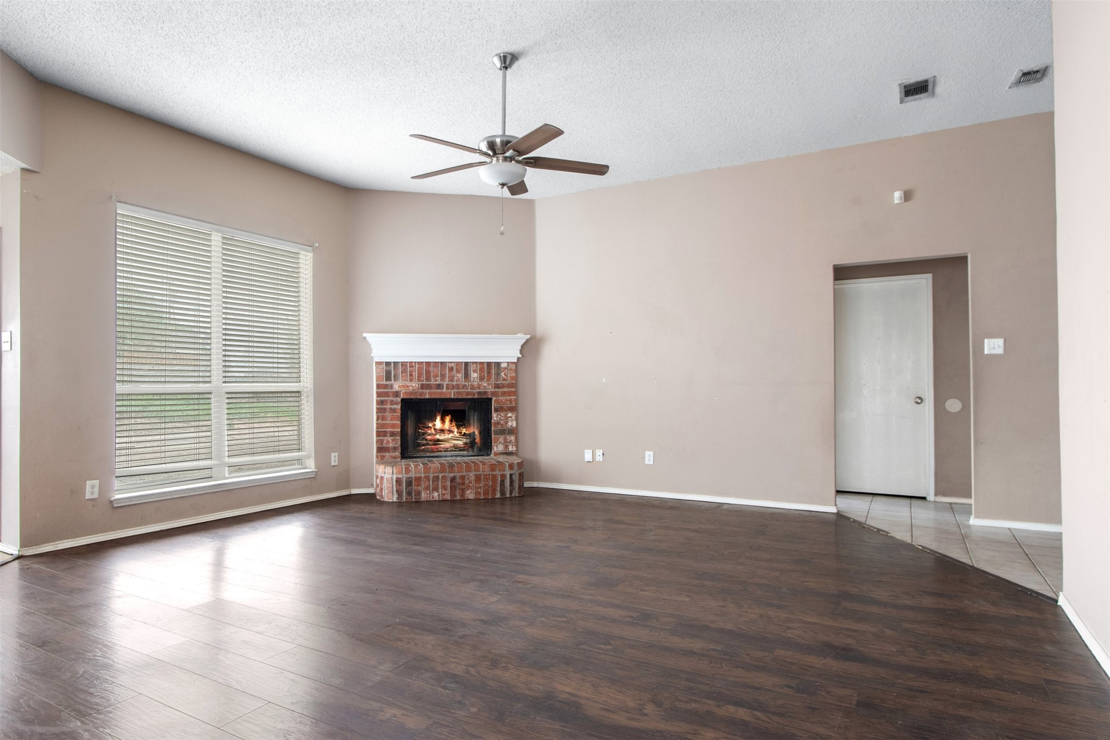 809 Elbe Drive