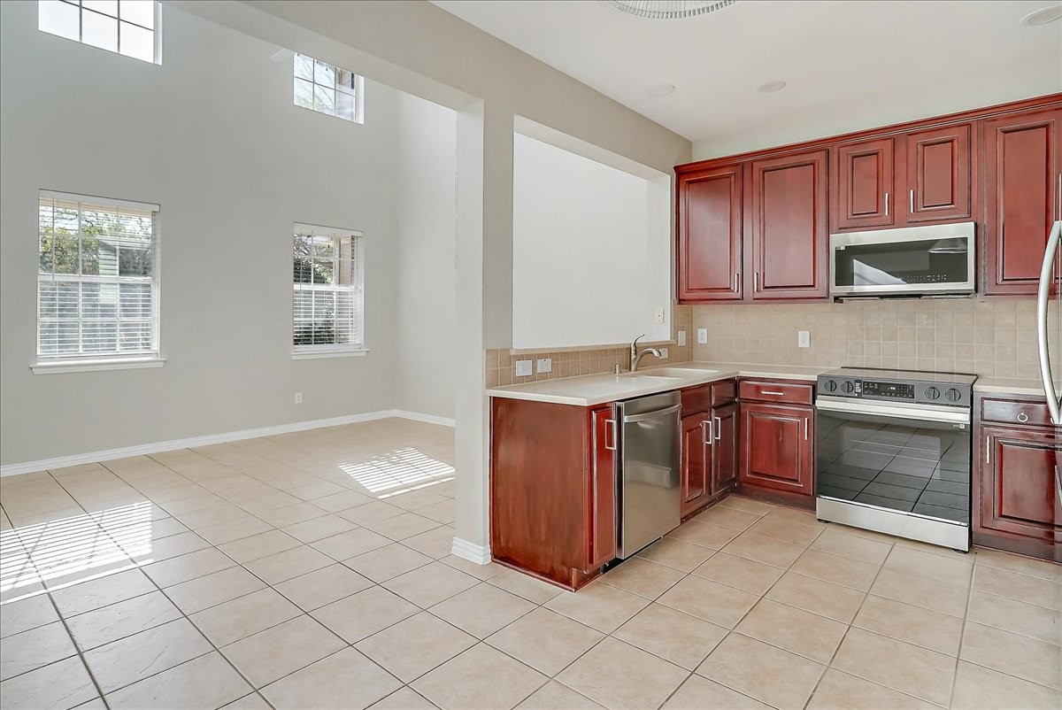 2220 Sandshell Street