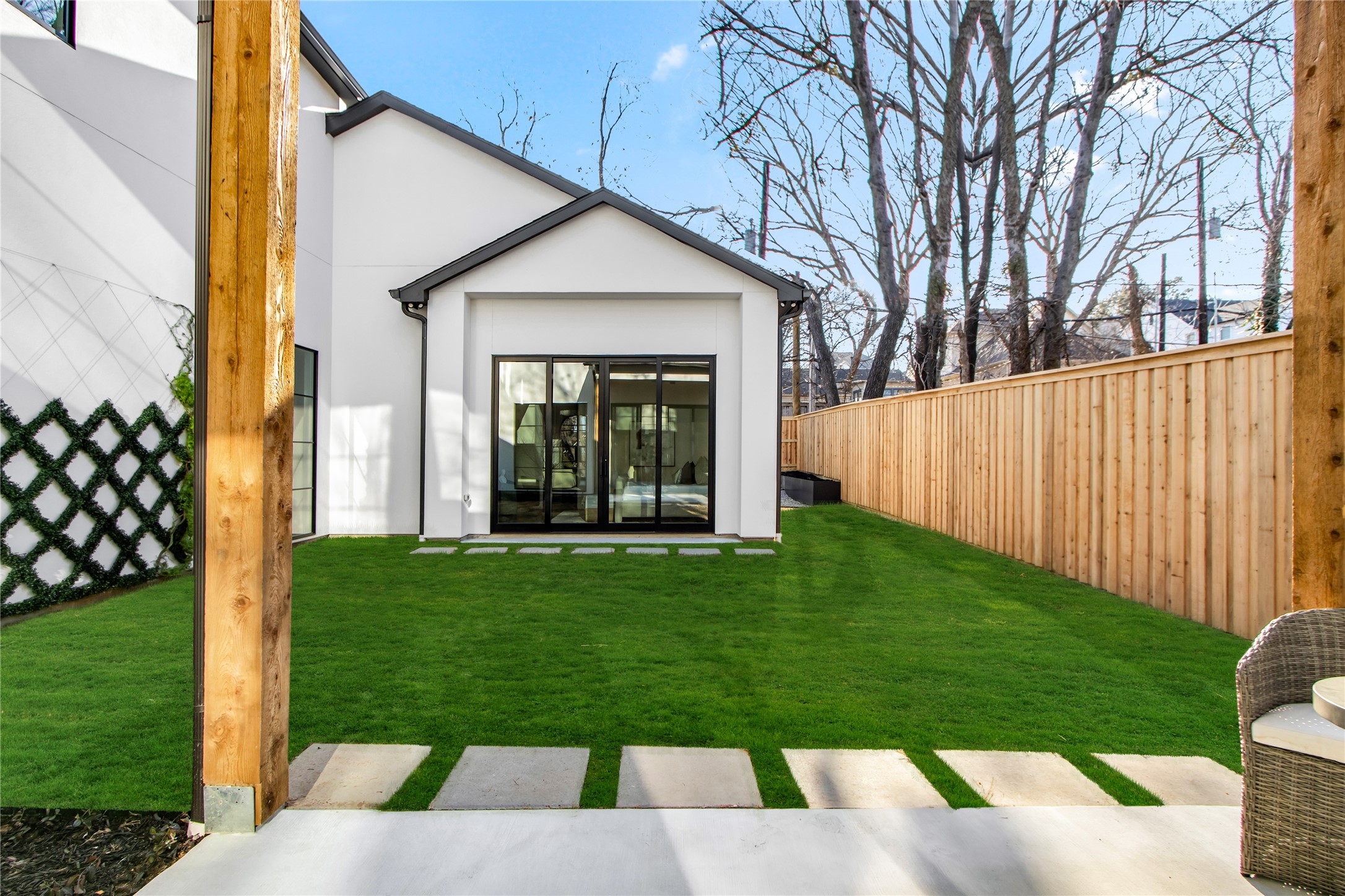 7330 Casa Loma Avenue