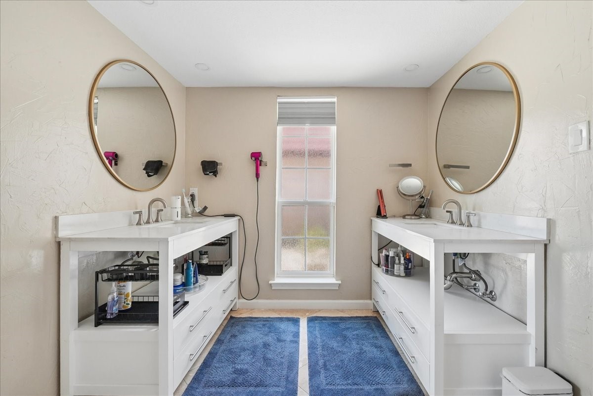 6035 Berry Trail Court