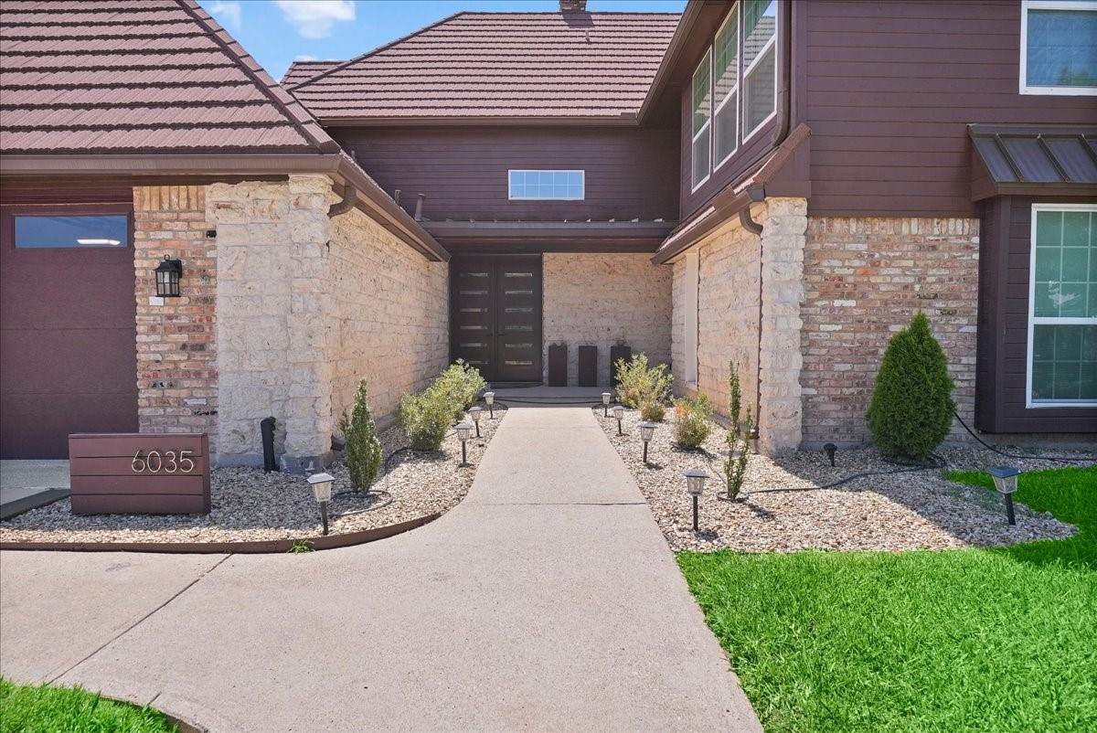 6035 Berry Trail Court