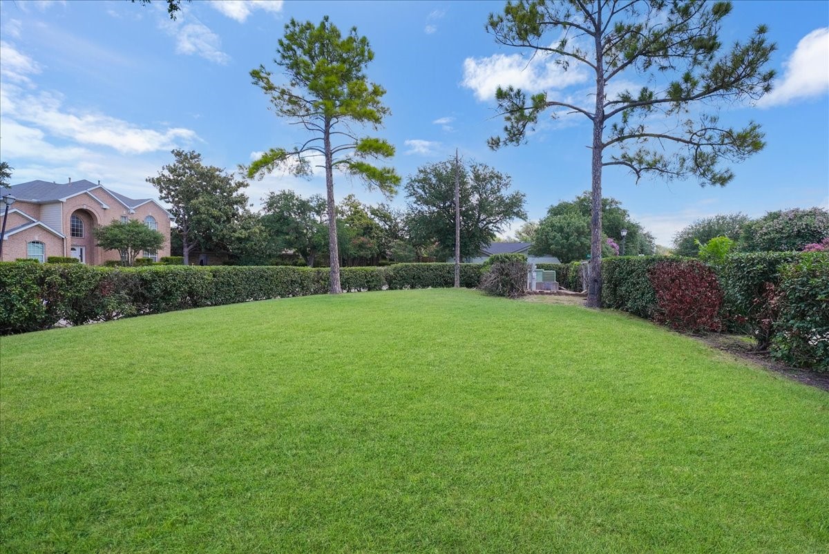 6035 Berry Trail Court