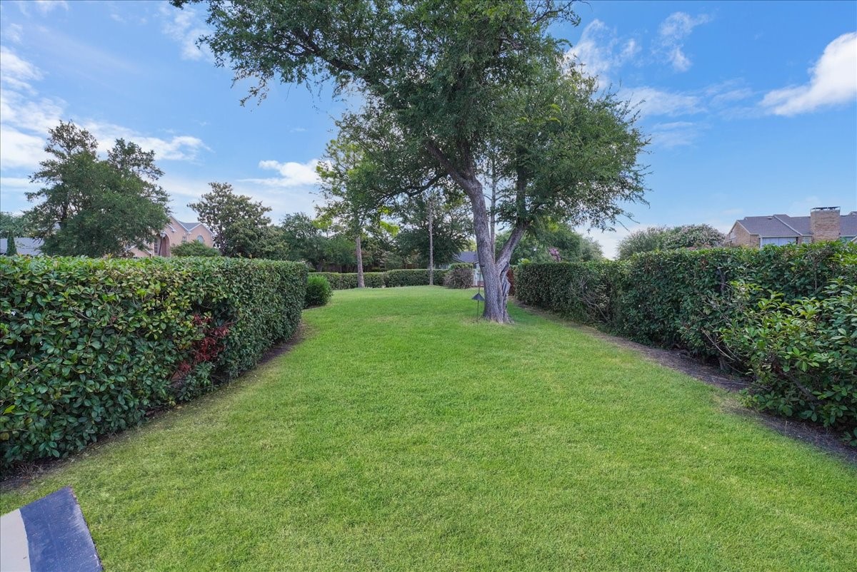 6035 Berry Trail Court
