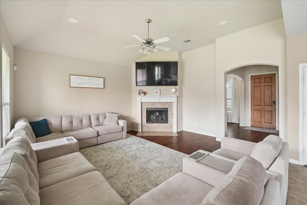2605 Greyhawk Drive