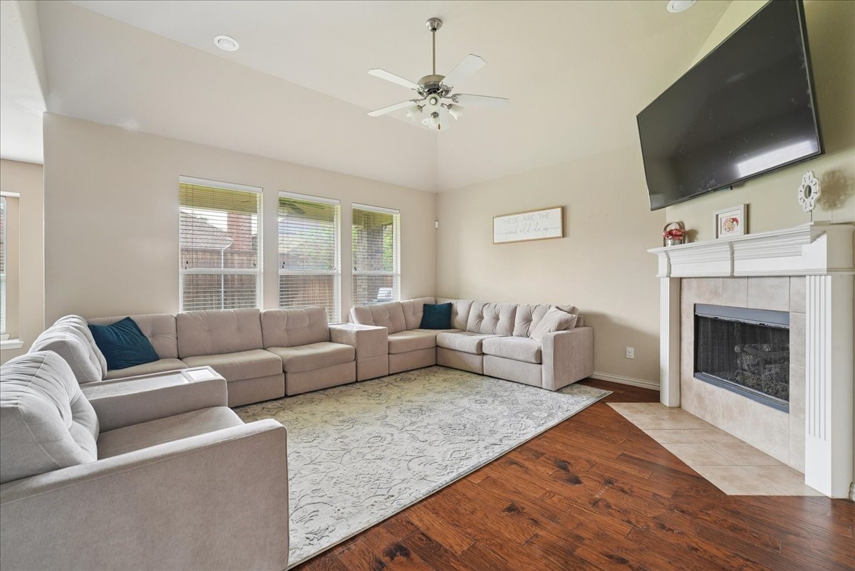 2605 Greyhawk Drive