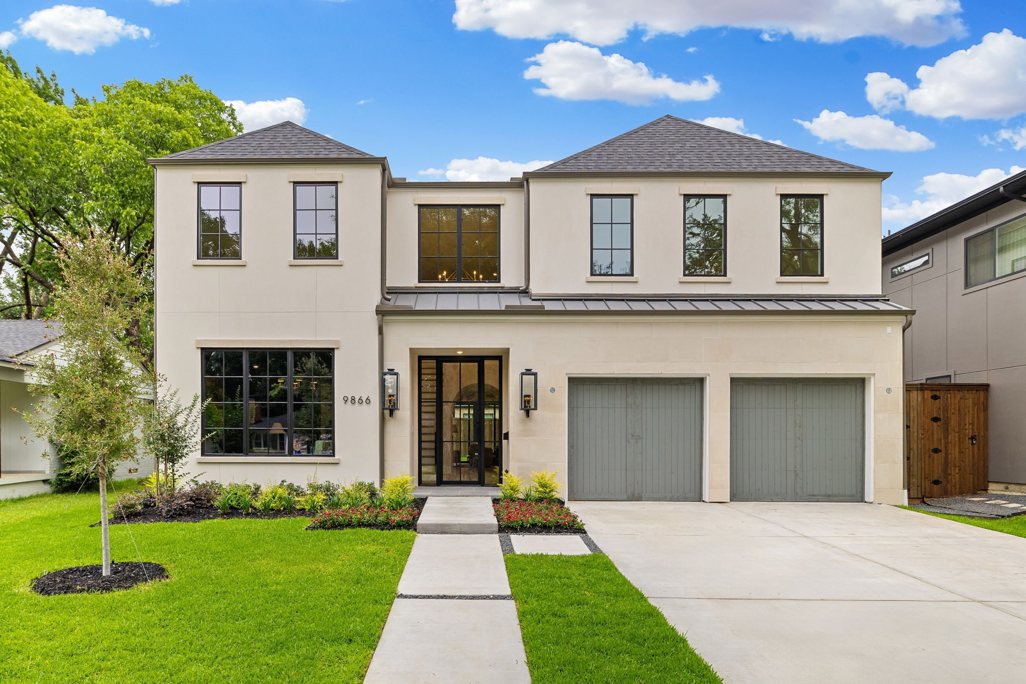 9866 Mixon Drive