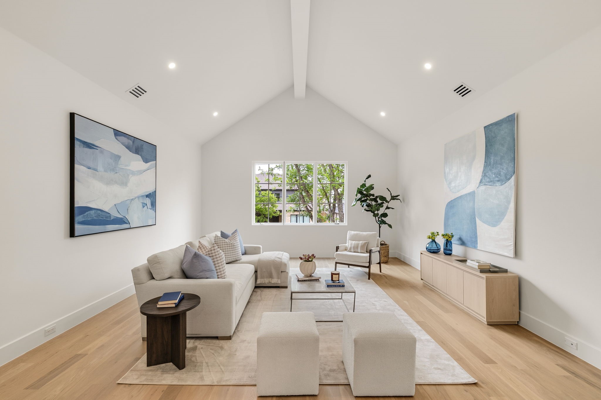 9866 Mixon Drive