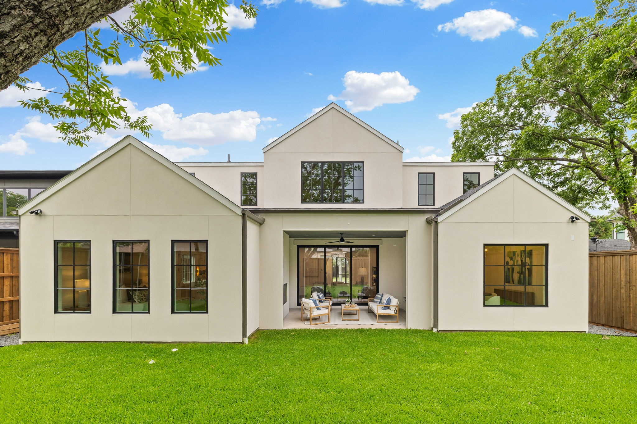 9866 Mixon Drive