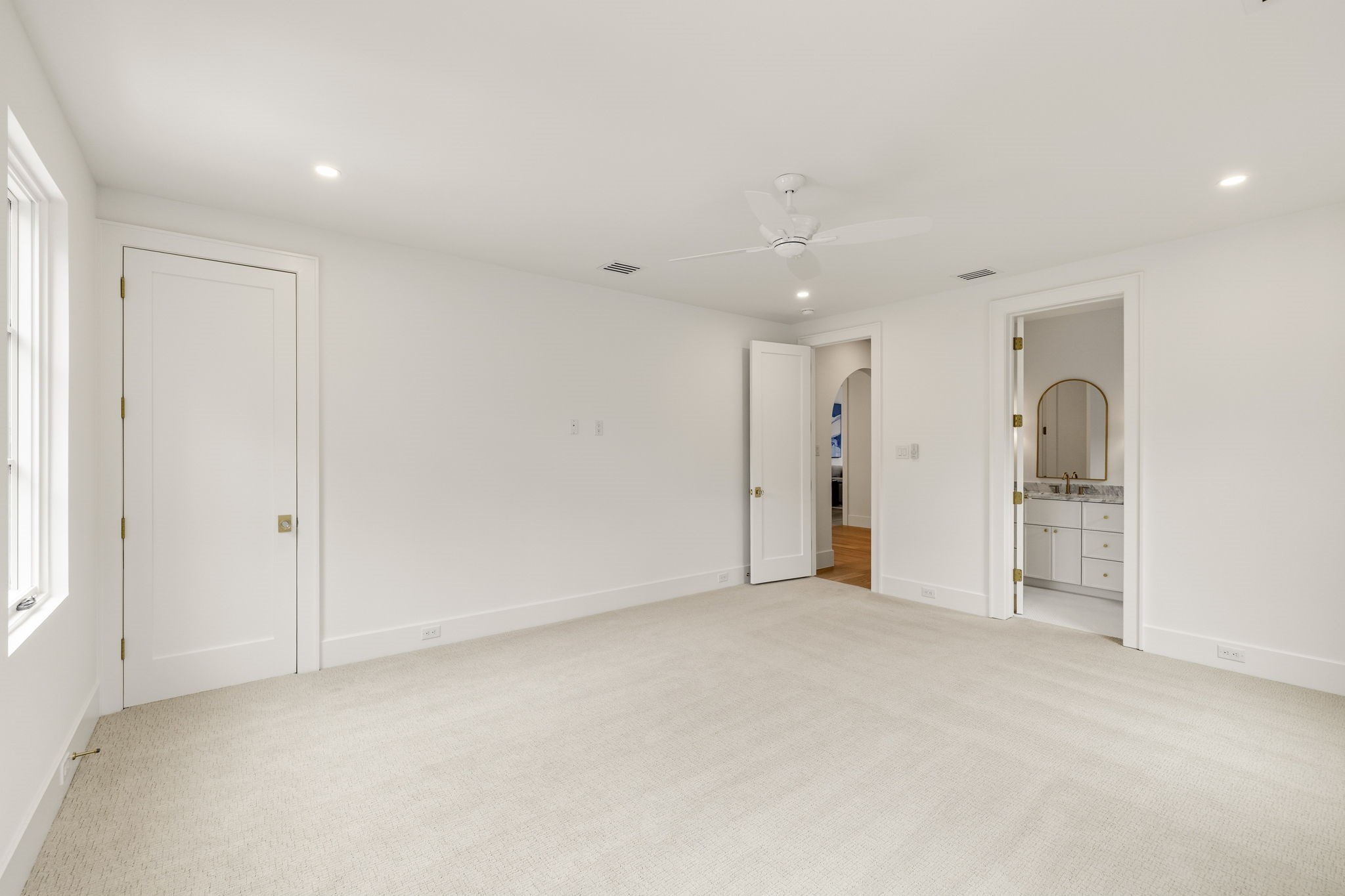 9866 Mixon Drive