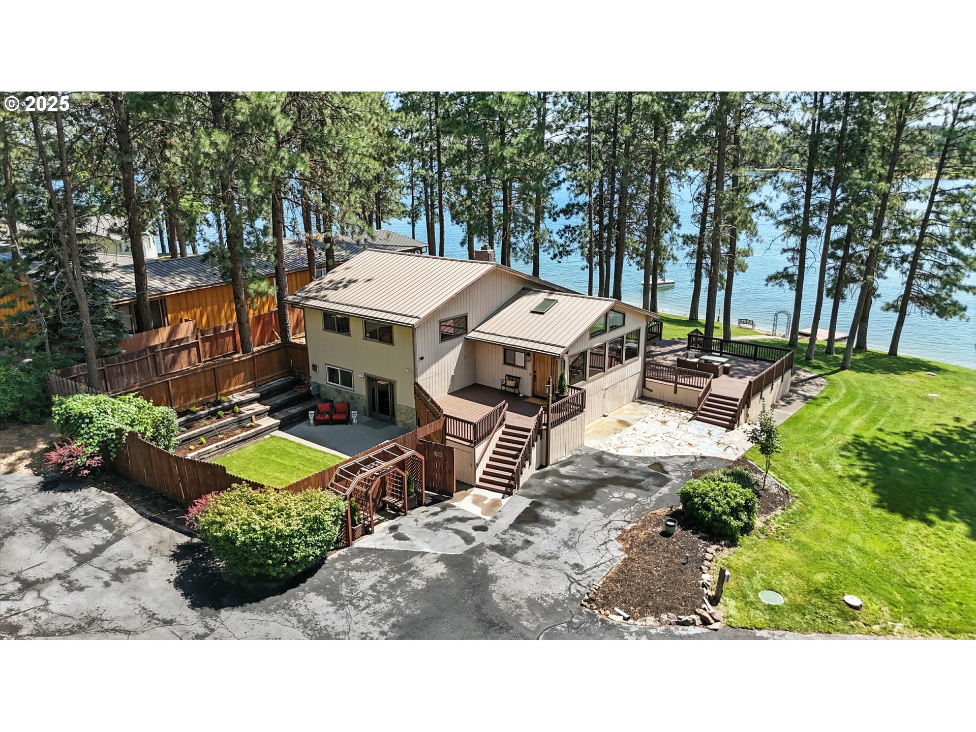 112 N SENTOSA LAKE RD