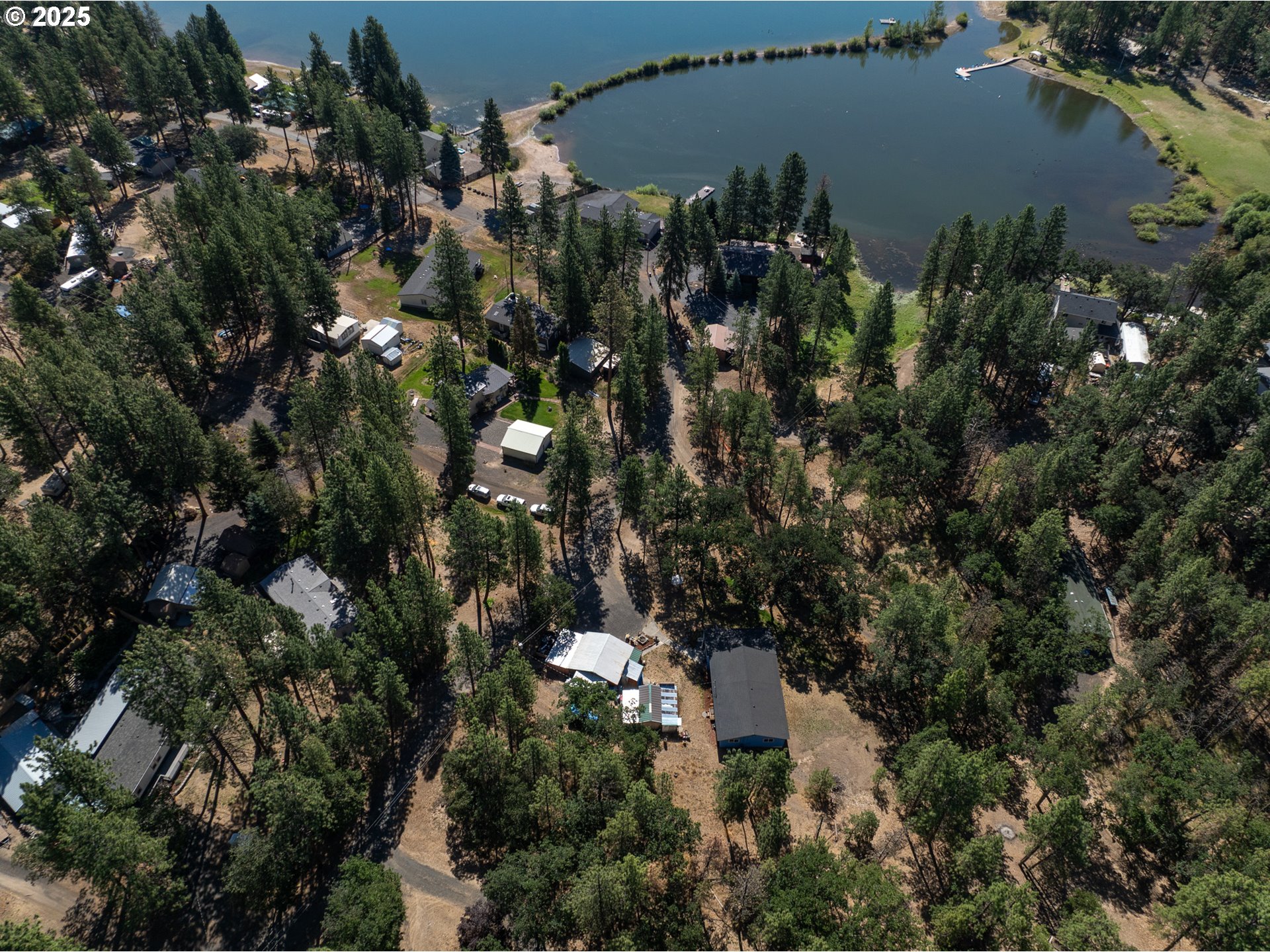 174 N CIRCLE DR