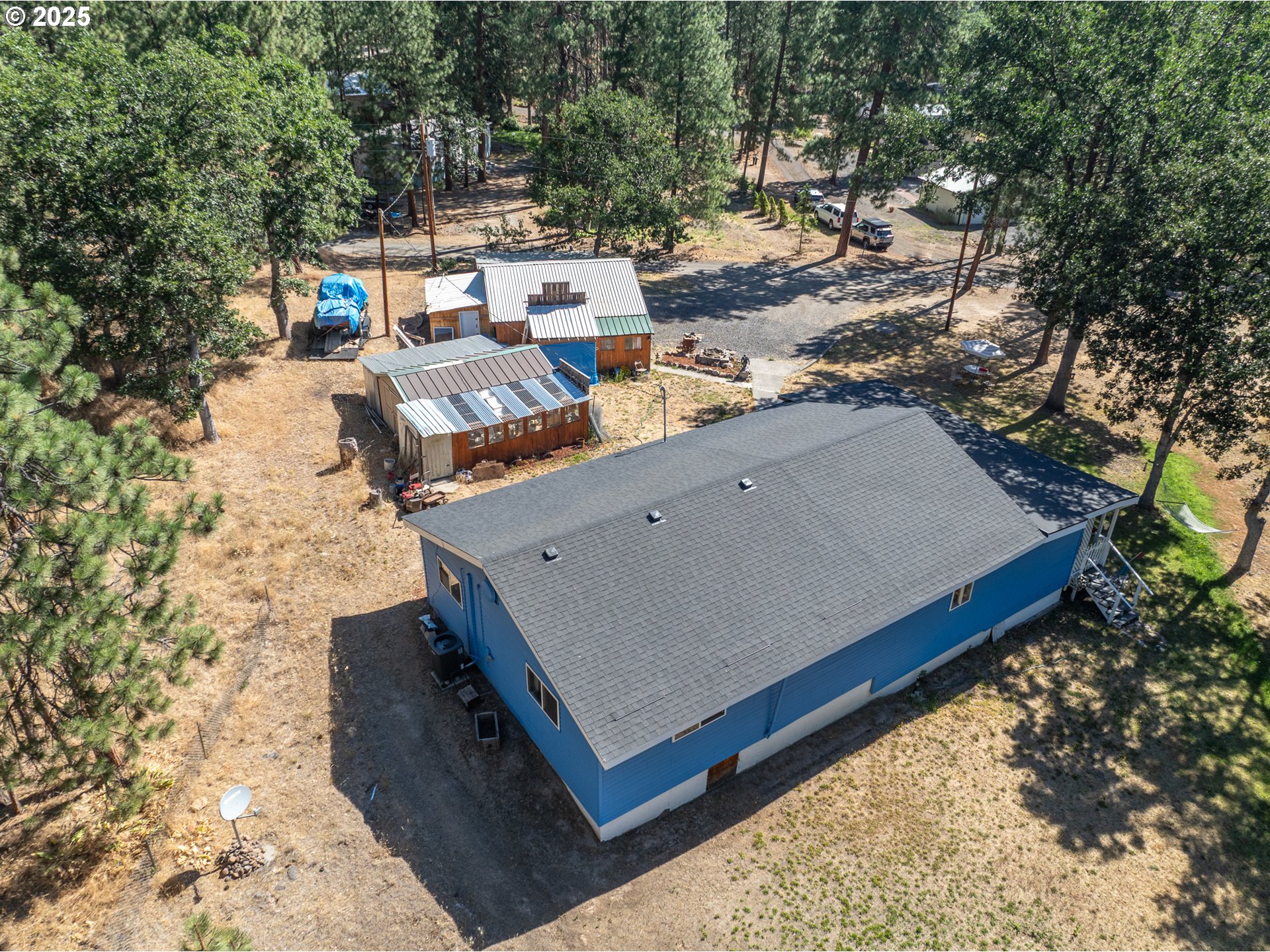 174 N CIRCLE DR