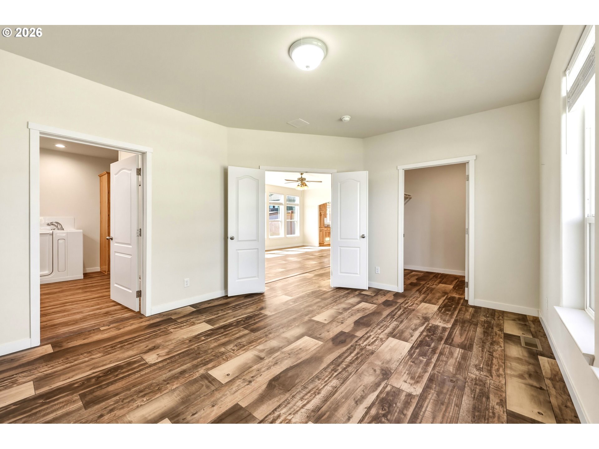 111 NW VANDERPOOL ST